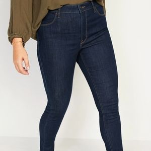 Dark wash skinny jeans